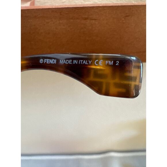 Fendi FF 0458G Monogram Sunglasses in Gradient Brown with Red Case & cloth NIB main image 9